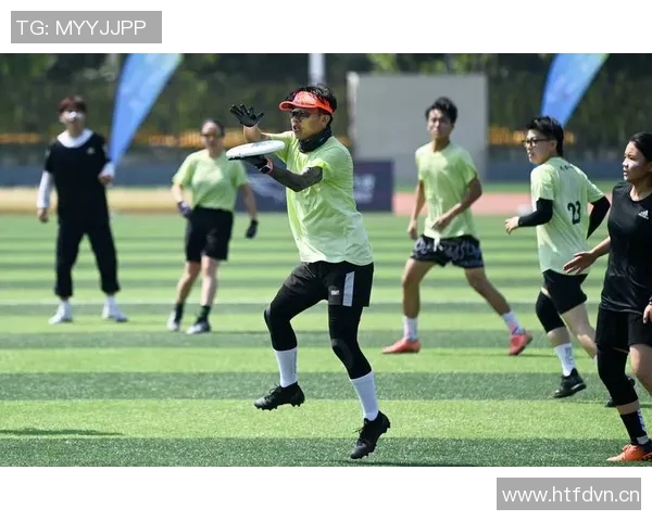 广州飞盘队在极限运动联赛中的团队协作表现分析与点评